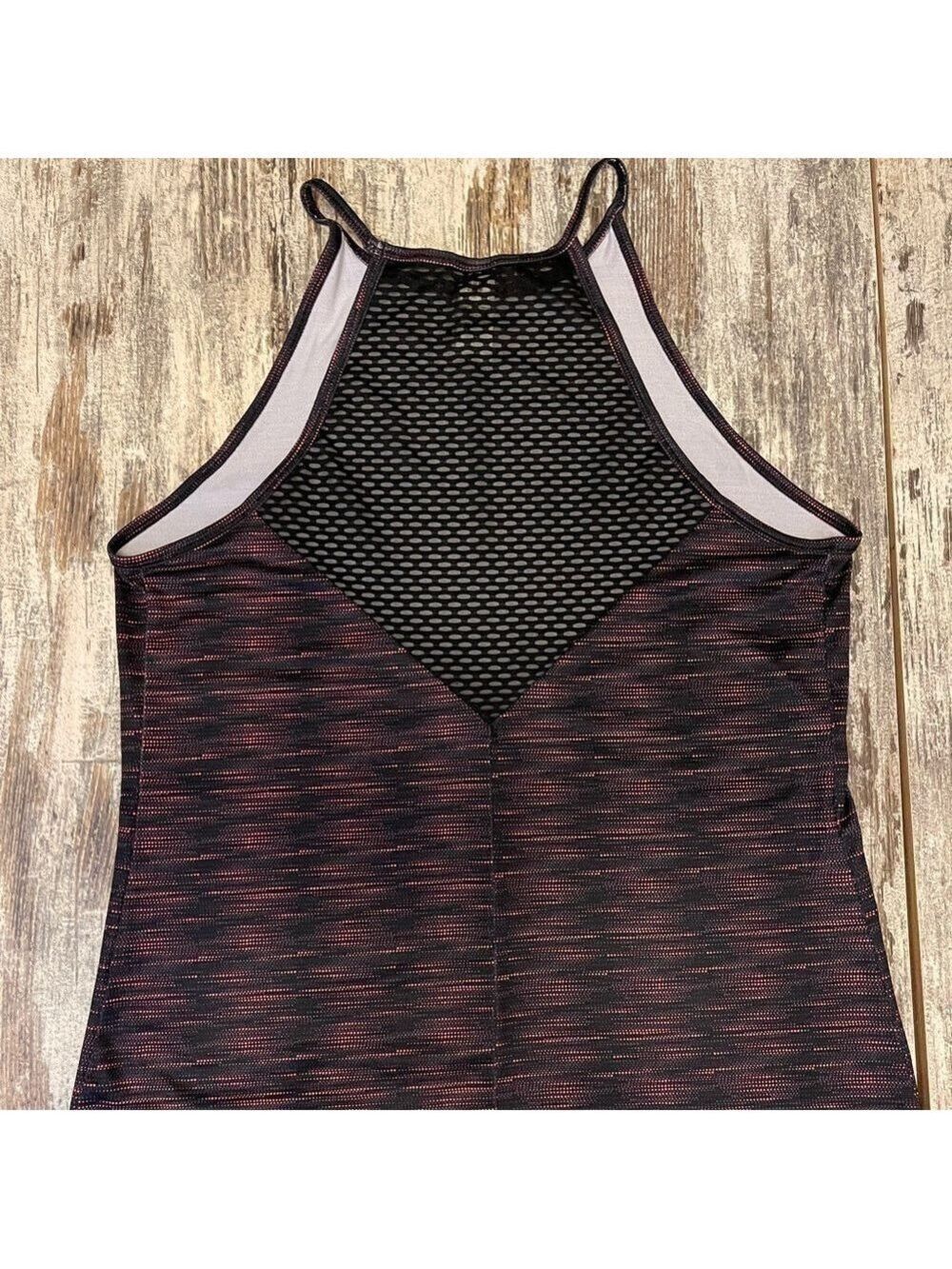 Reebok Athletic Women's Crisscross Back Workout Shirt Size Medium - Picture 3 of 7